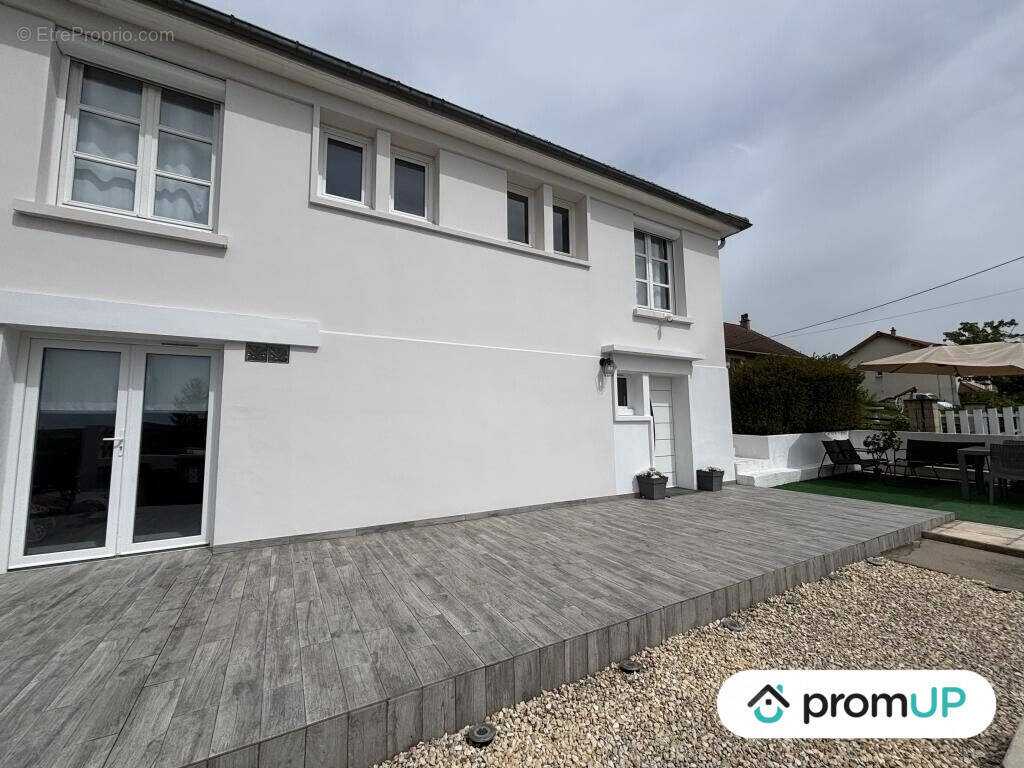 Maison à SAINT-GERMAIN-DES-FOSSES