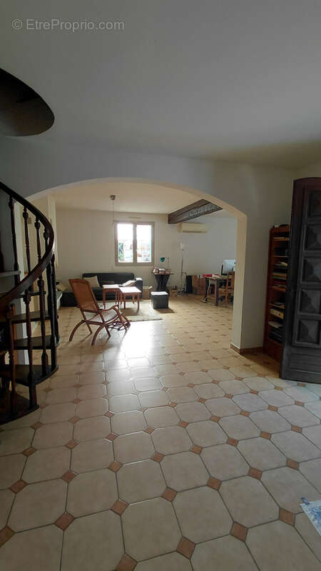 Maison à SAINT-MONTAN