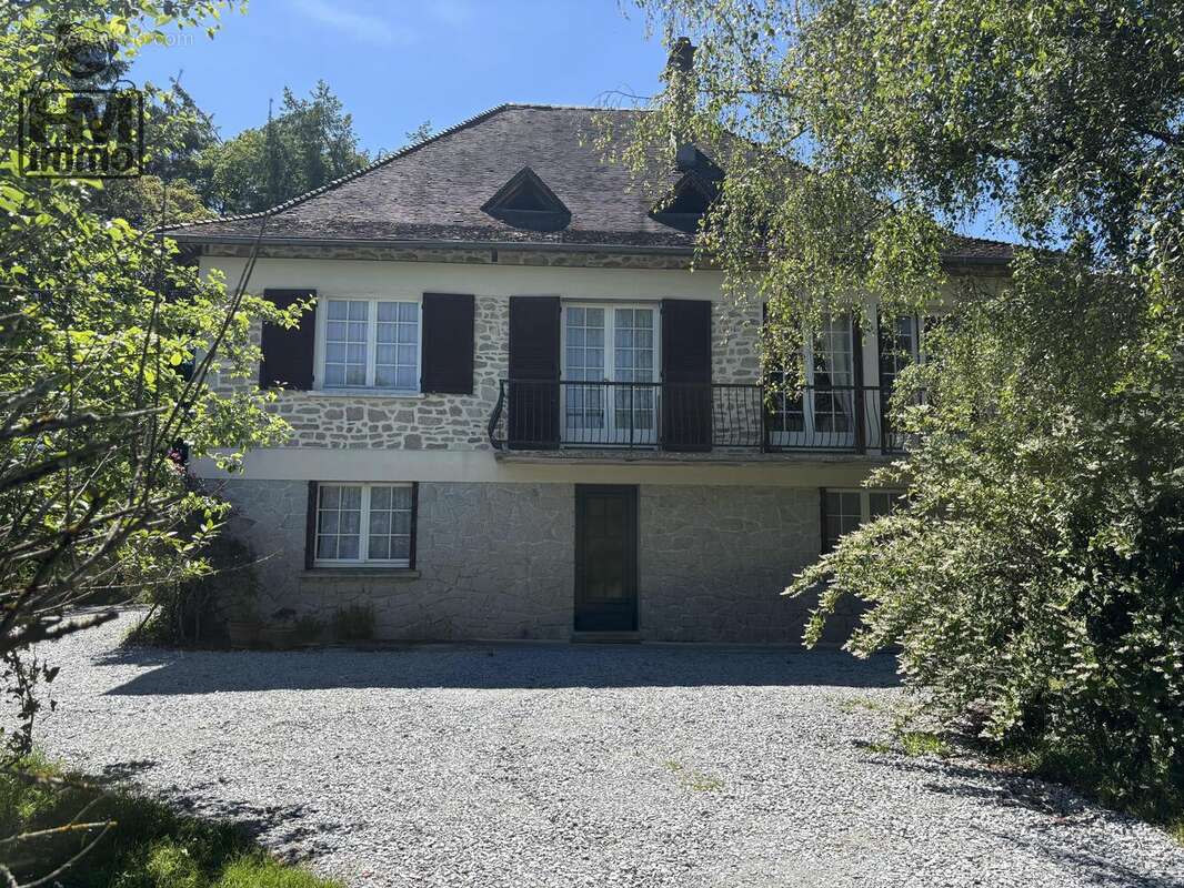 Maison à EYJEAUX