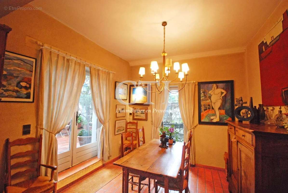 Maison à VAISON-LA-ROMAINE