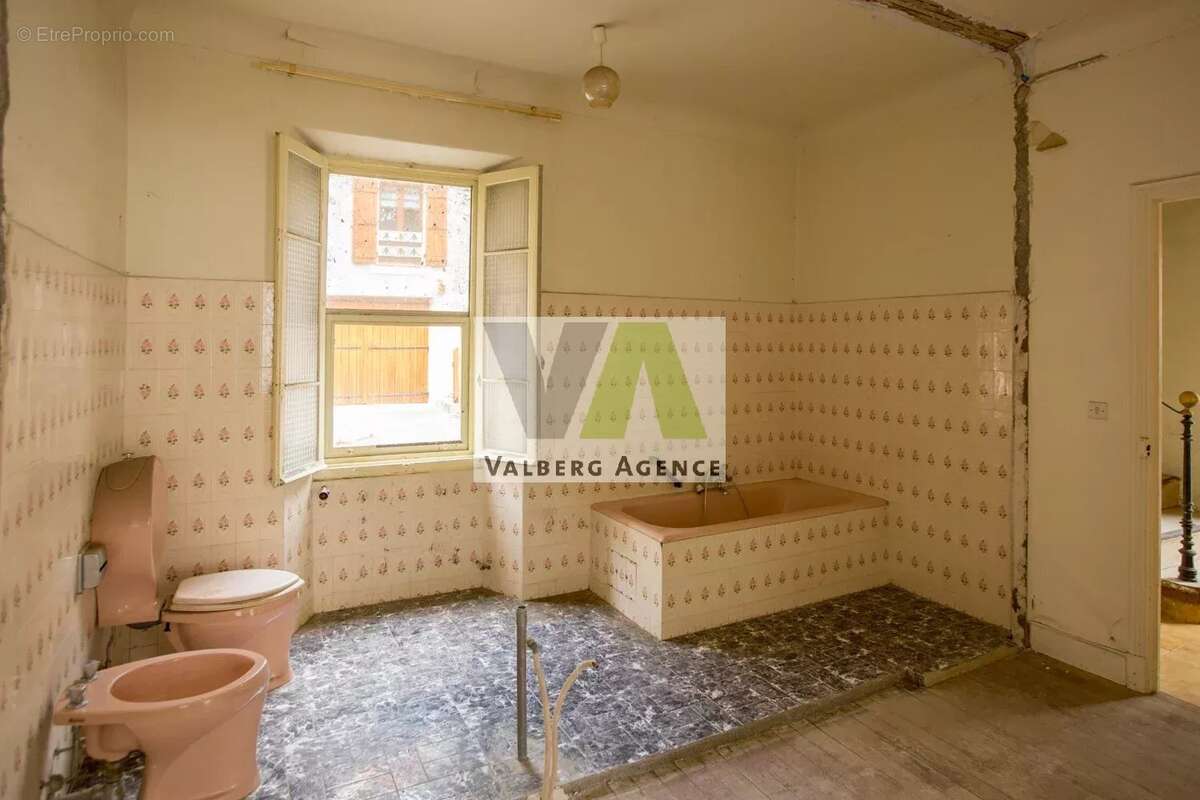 Maison à Villeneuve d' Entraunes - photo 11