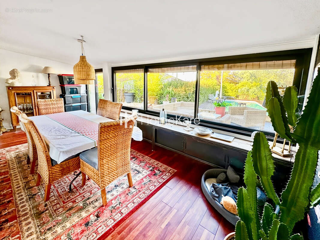 Maison à MONDONVILLE