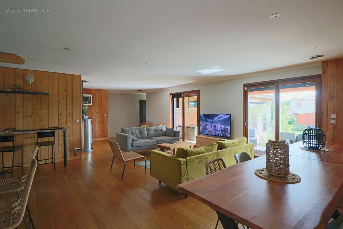 Maison à LA BRUGUIERE