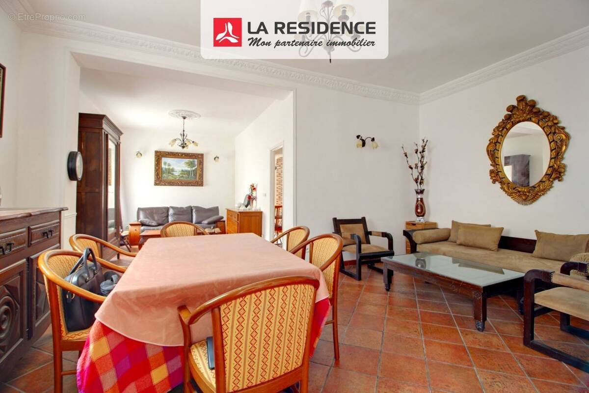 Maison à SAINT-ETIENNE-DU-ROUVRAY