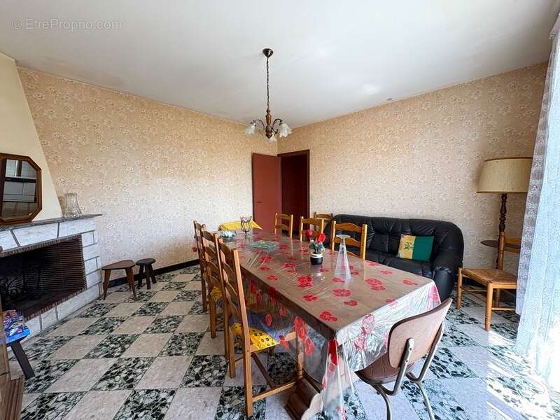 Maison 5 pièces 110m2 avec dépendance sur un hectare de terrain - photo 7