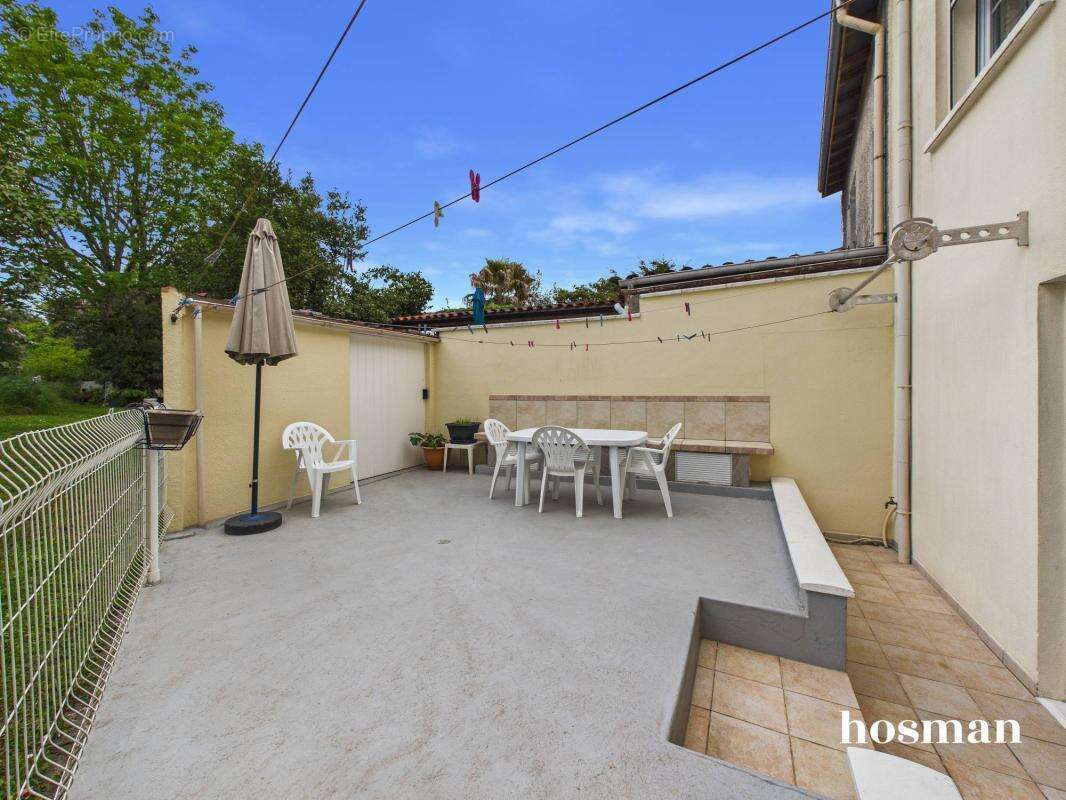 Maison à CARBON-BLANC