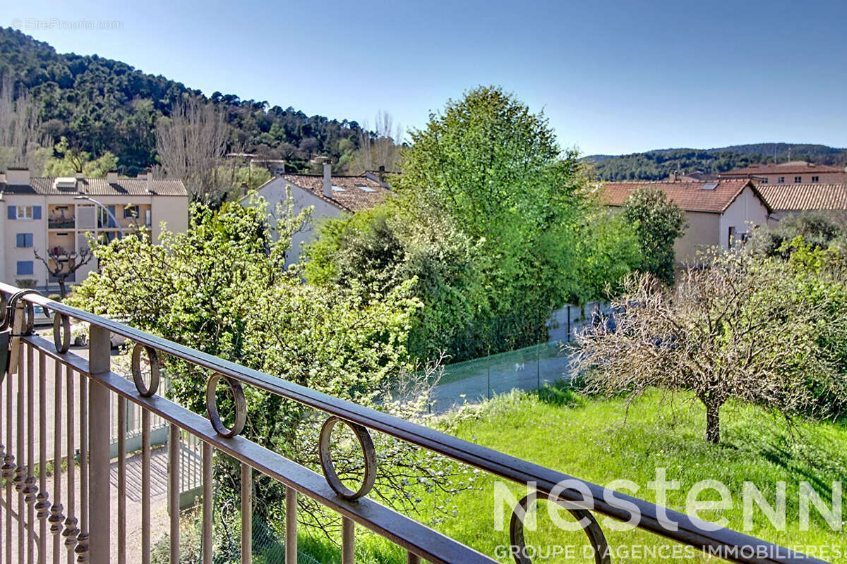 Appartement à SALERNES