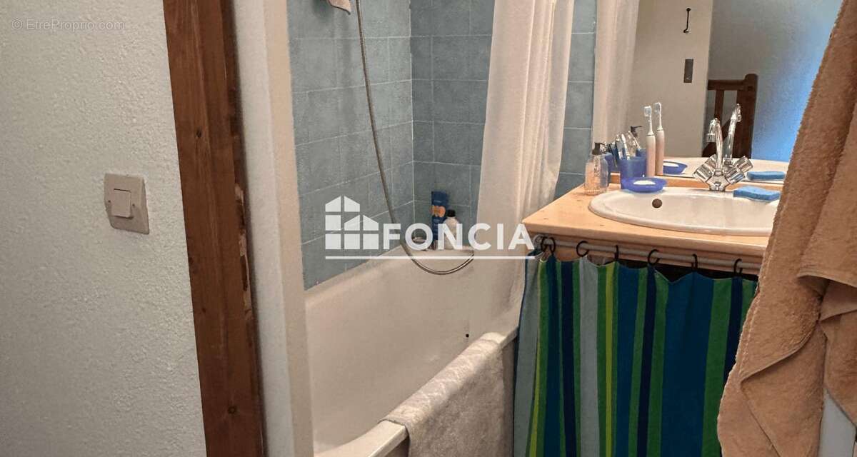 Appartement à SAINT-FRANCOIS-LONGCHAMP