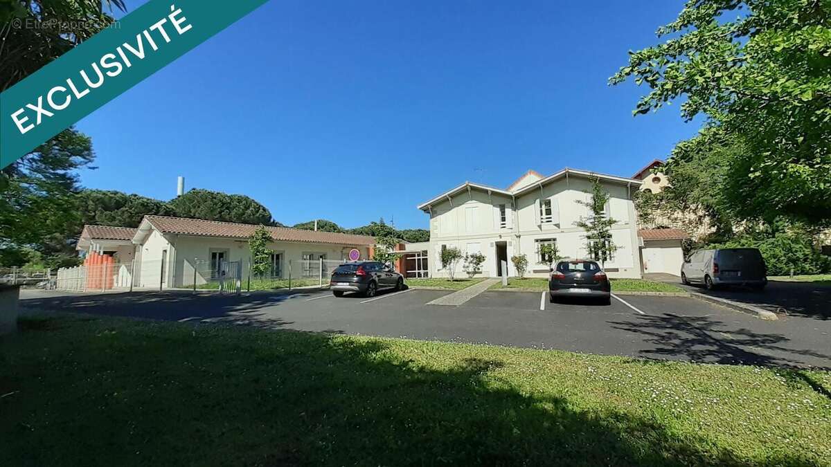 Photo 2 - Commerce à LEOGNAN