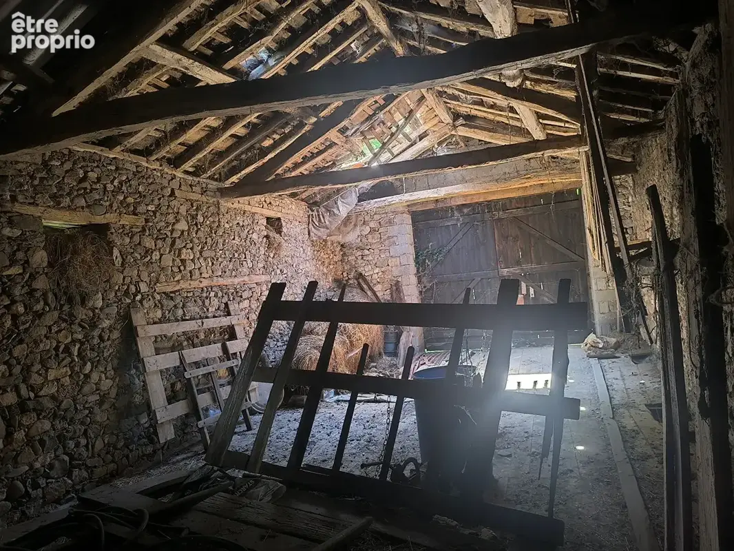 Maison et dépendances le long du Lot - photo 12