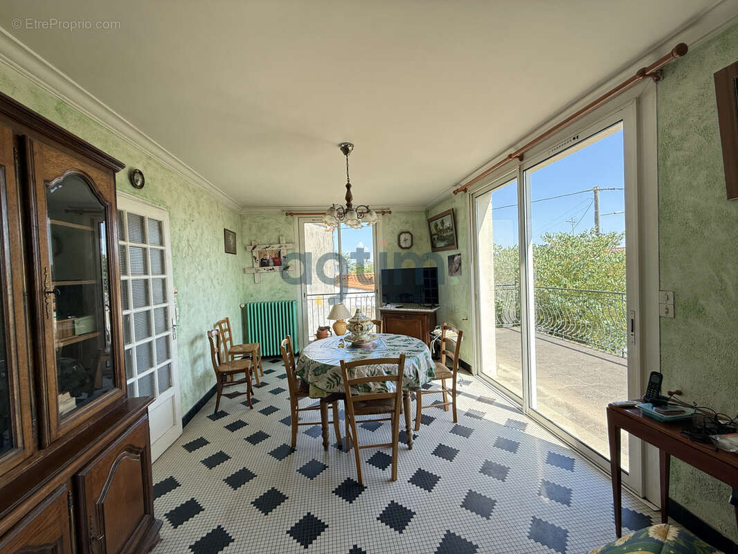 Maison à MONTAIGU