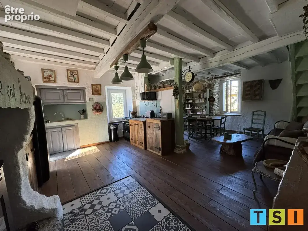 Ancienne bergerie de caractère  Vue Cagire - rénovée T3 avec 828 m² terrain et garage . - photo 4