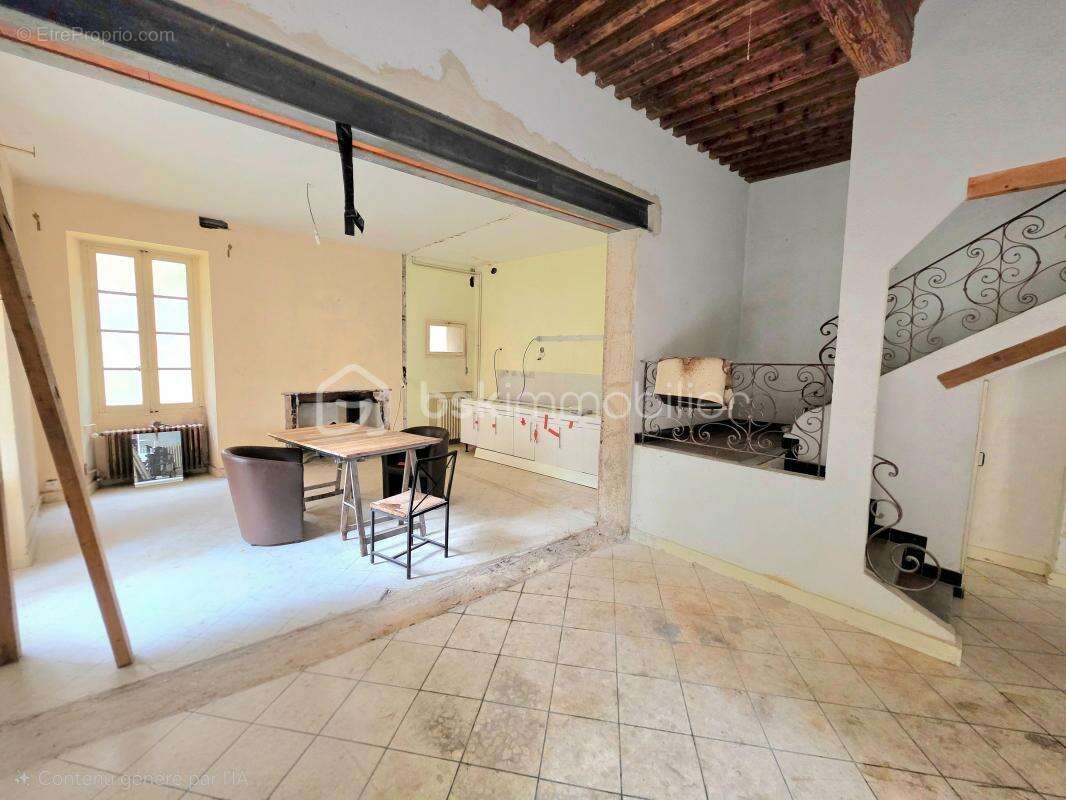 Maison à MONDRAGON