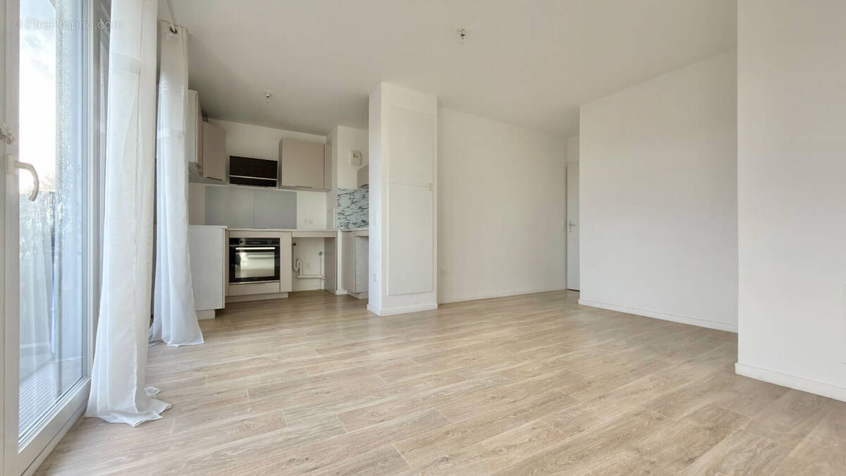 Appartement à CORBEIL-ESSONNES