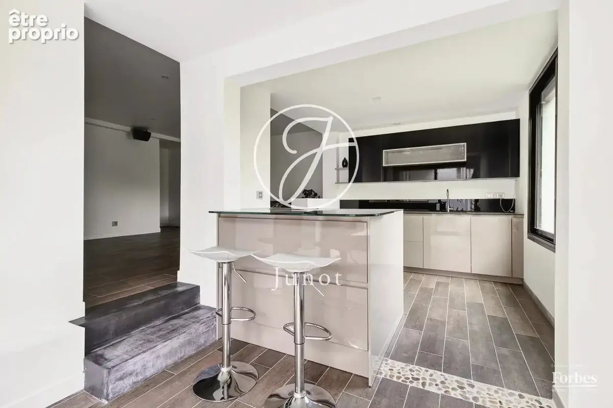 Chatou - GAMBETTA - Maison - 5 chambres - 222m² - Terrain 700m². - photo 17
