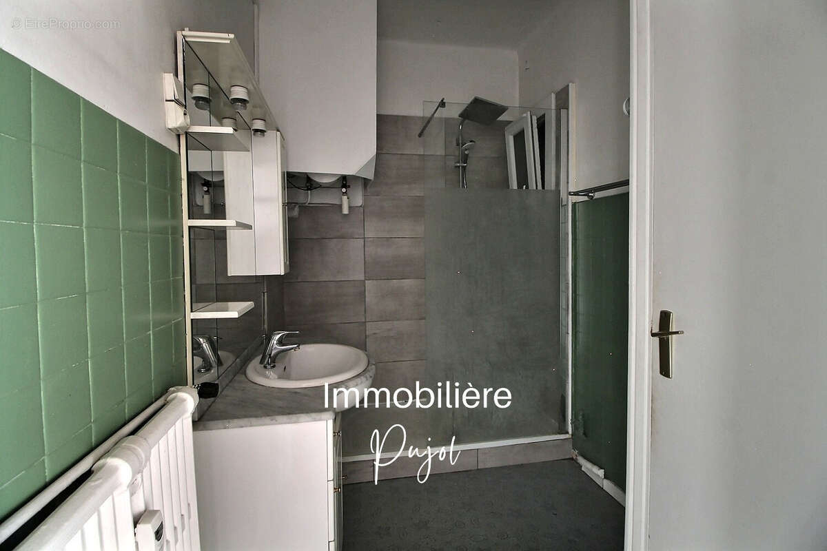 Appartement à MARSEILLE-6E