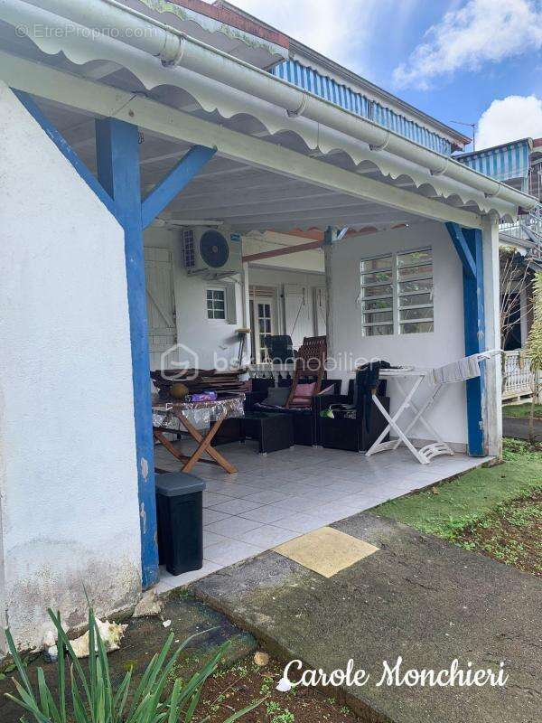 Appartement à LAMENTIN