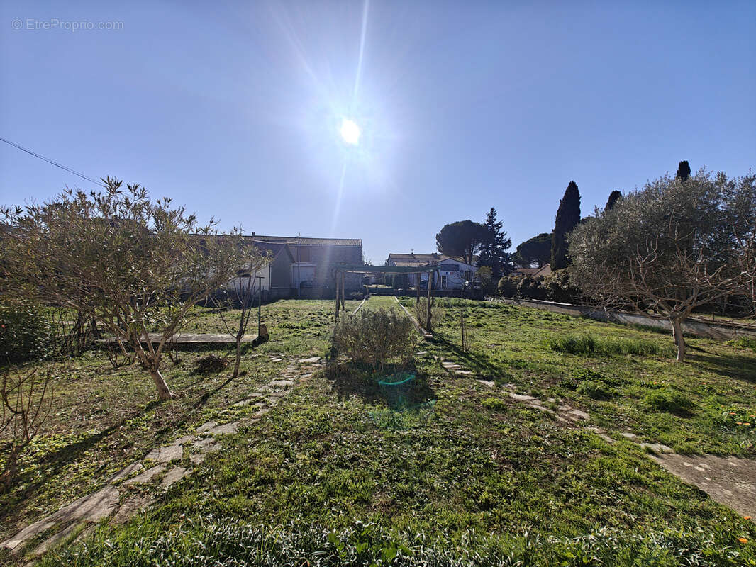 Maison à PIEUSSE