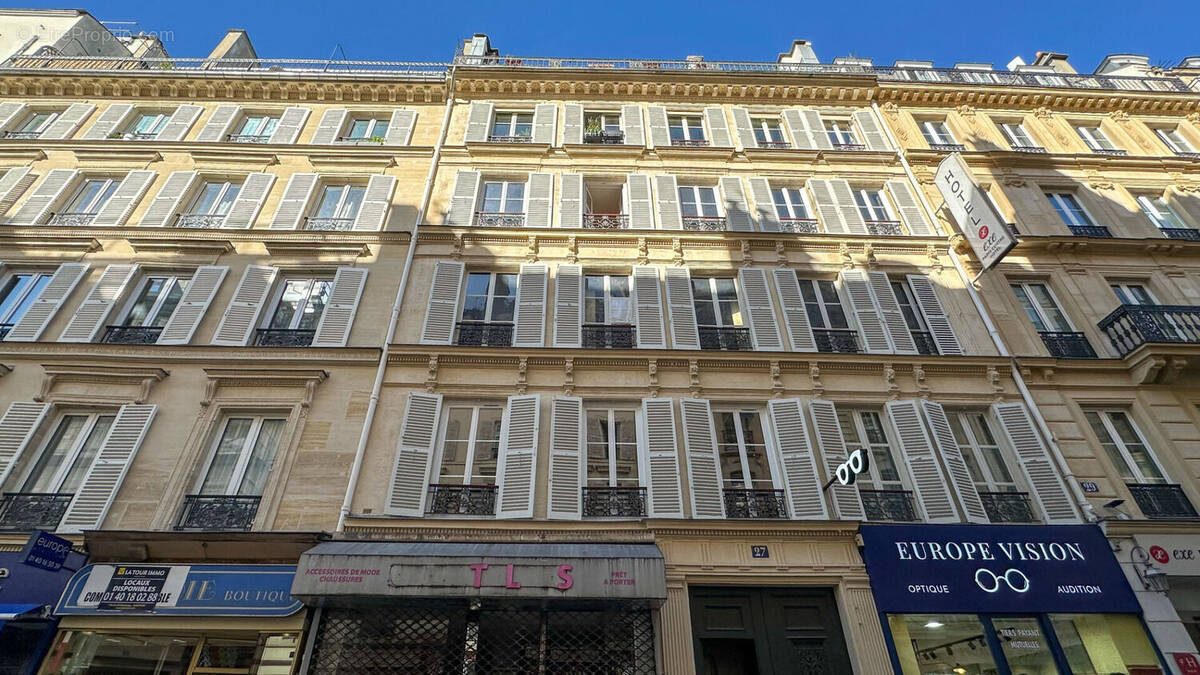 Appartement à PARIS-8E