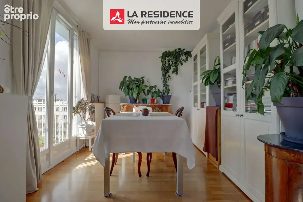 Appartement 4 pièces 65 m² à vendre à Saint-Germain-En-Laye (78100) - photo 2