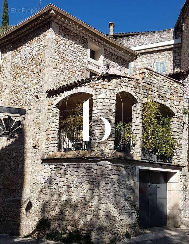 Maison à ROCHEGUDE