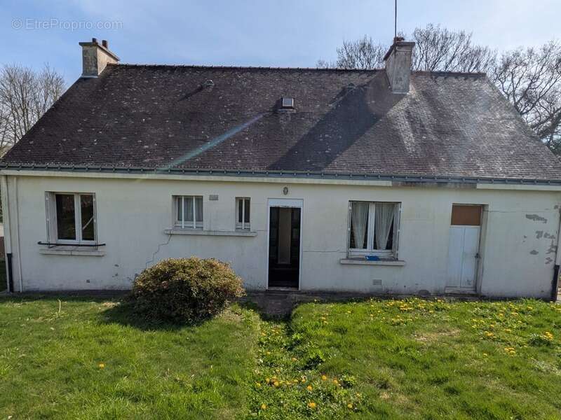 Maison à LOCMALO