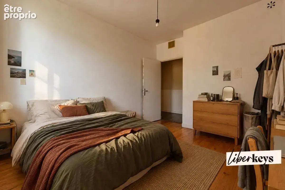 Appartement T3 de 67 m² avec garage fermé – Grand Rond, à deux pas du Jardin des Plantes - photo 4