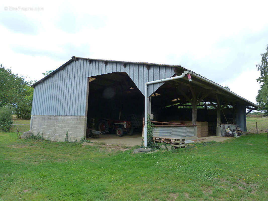 Maison à COSSE-LE-VIVIEN