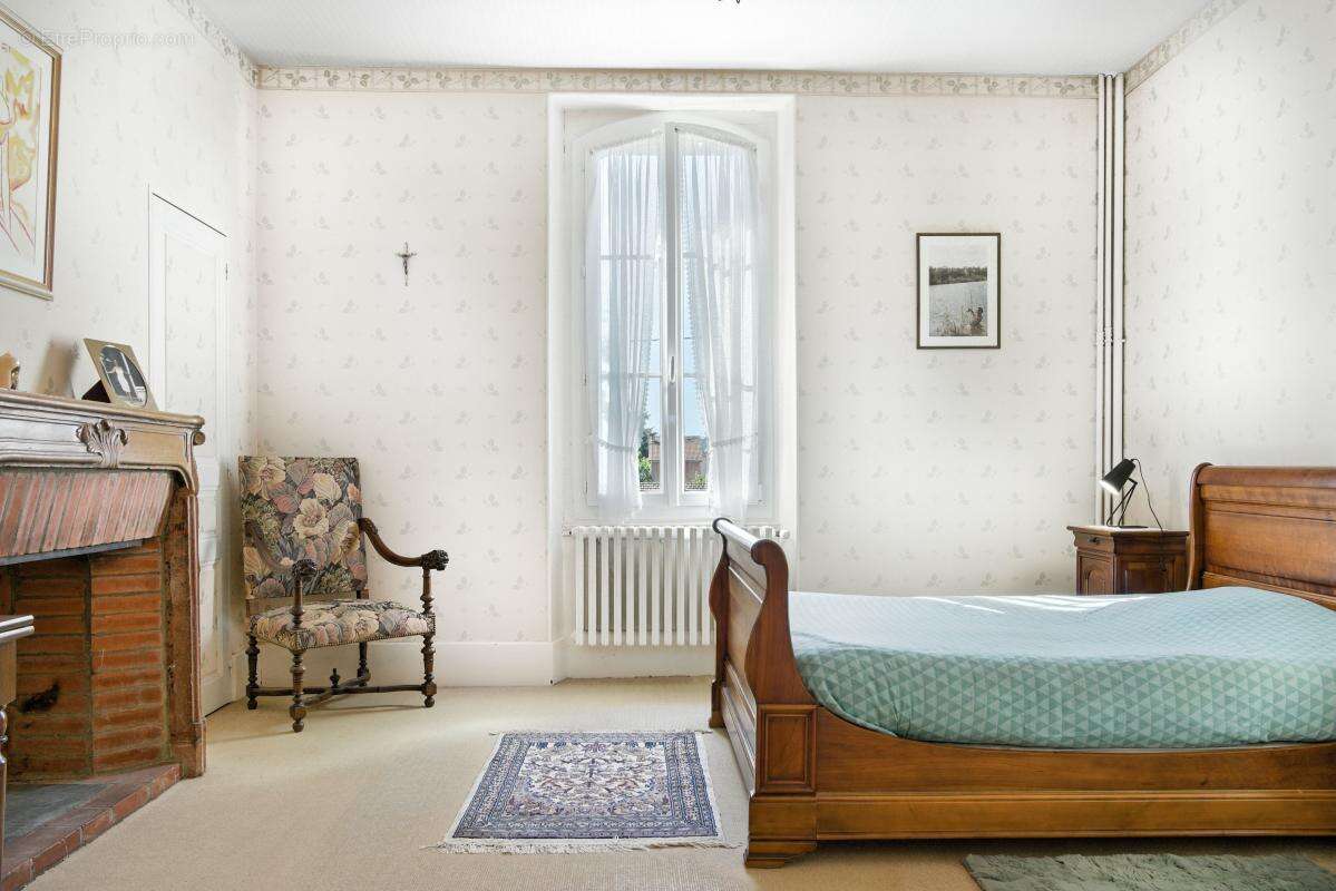 Maison de maître, 6 chambres, parc arboré de 4 566m², dépendances - photo 16