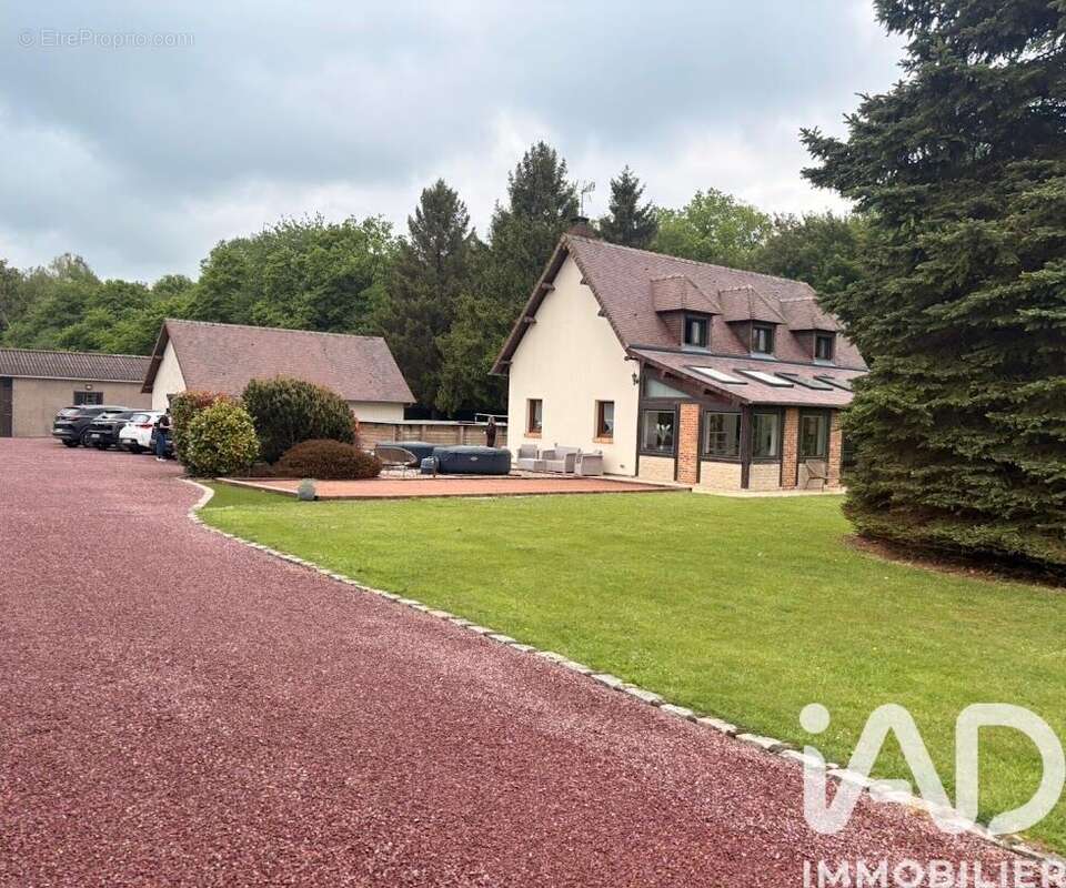 Maison 205 m² à Bernay  - photo 3