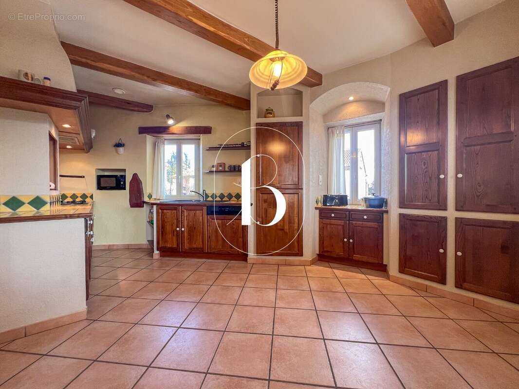 Maison à ORGNAC-L'AVEN