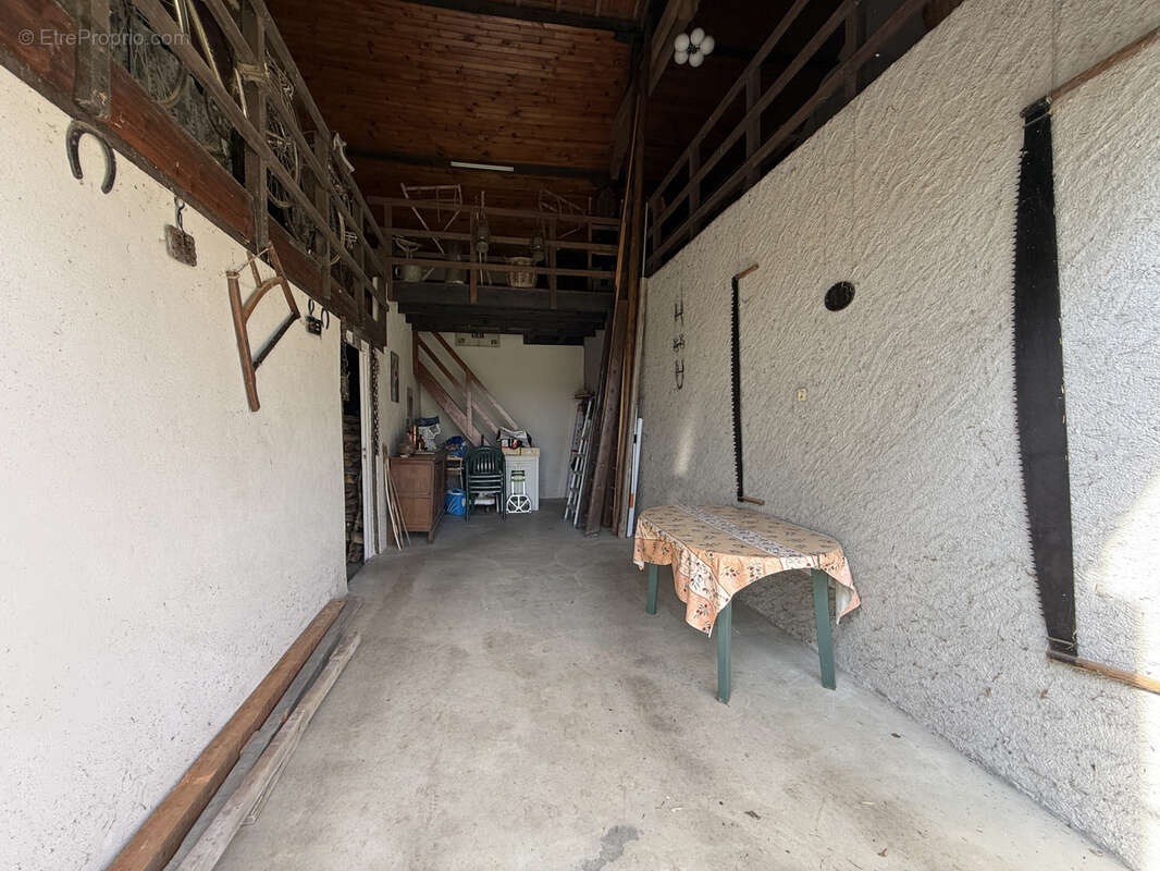 Maison à SAINT-PRIEST-LA-MARCHE