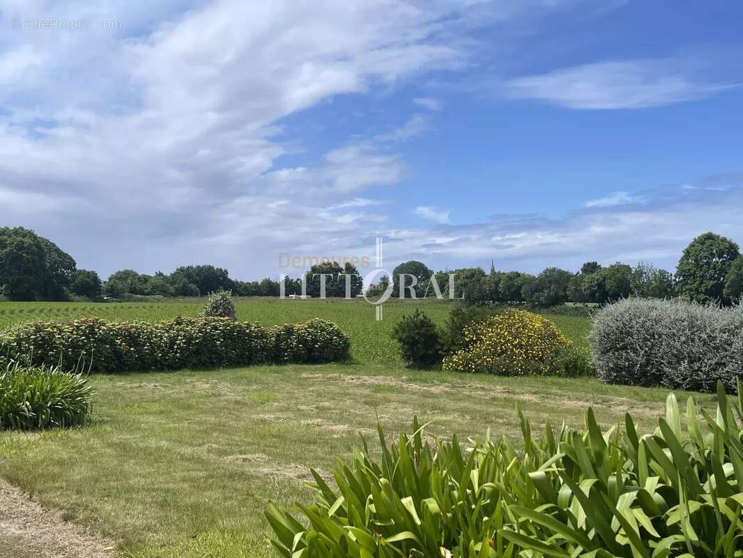 Maison à PLOUGRESCANT