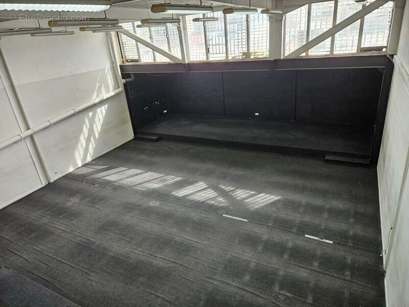 Commerce à LES ABYMES