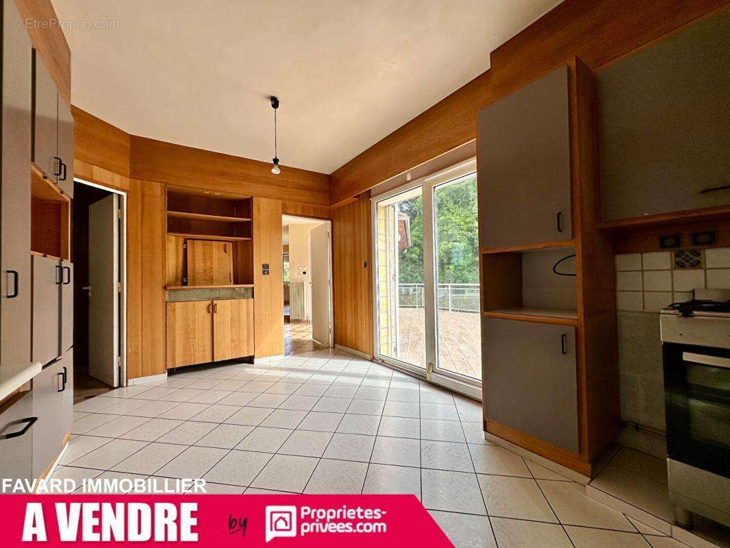 Grande maison familiale 238 m² - 7 chambres - jardin & garages - Brive-la-Gaillarde - photo 7
