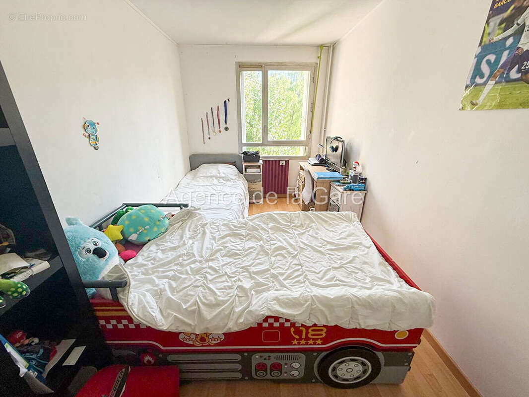 Appartement à SARTROUVILLE