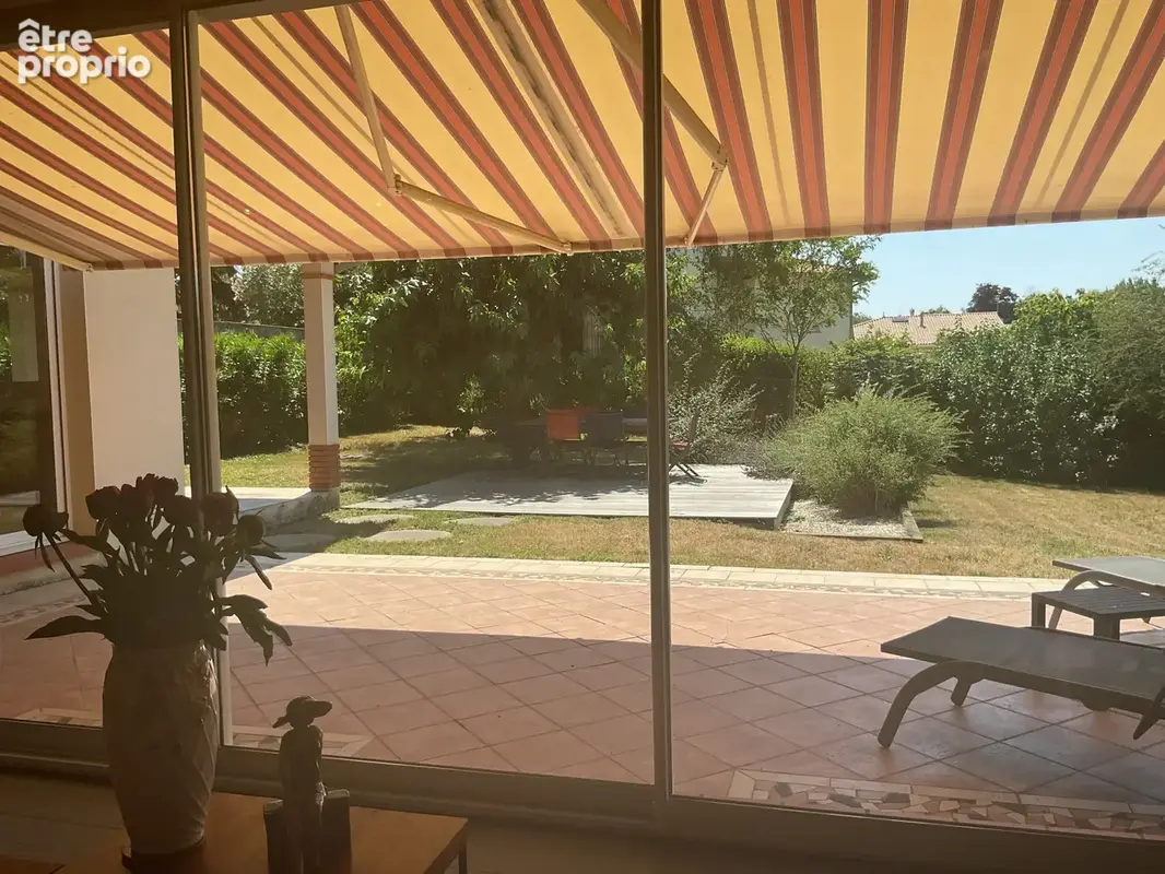 Maison T6 avec garage sur beau terrain de 1300m2 - photo 16