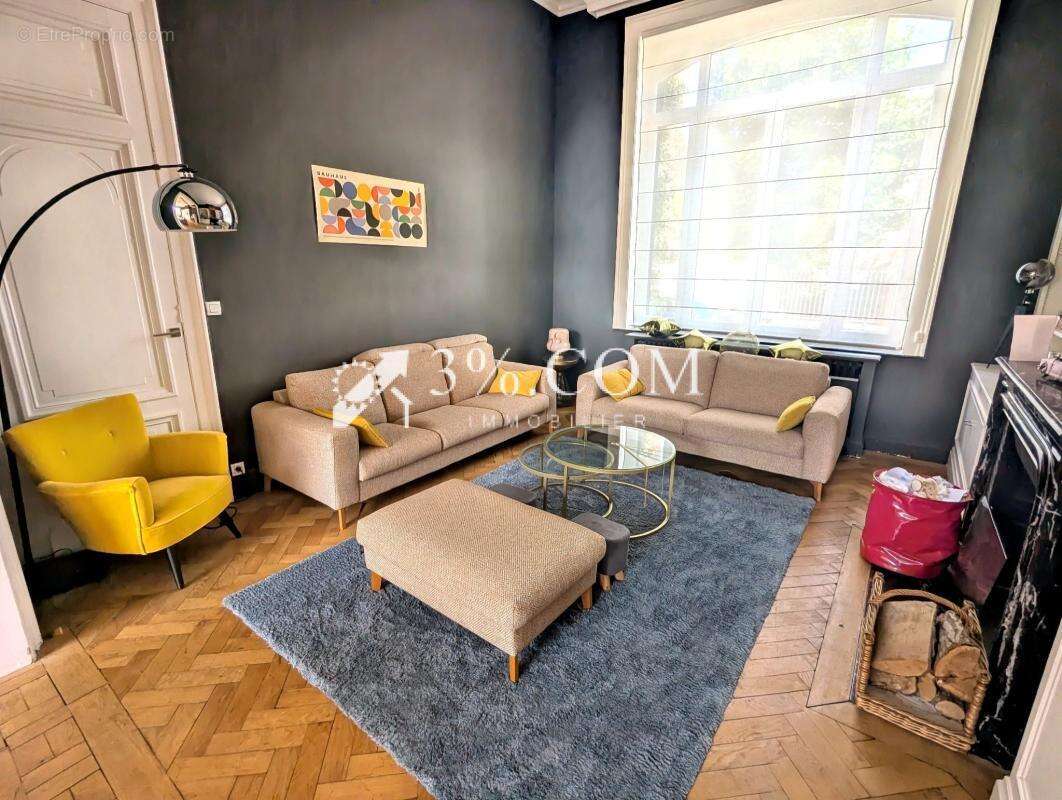 Maison bourgeoise de 265 m2 - 6 chambres - Cuisine équipée - - photo 4
