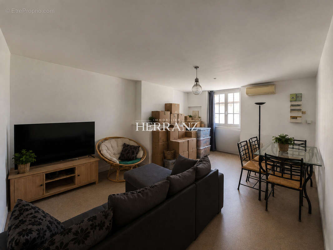 Maison en pierre avec cour   Idéal premier achat ou investissement - photo 3