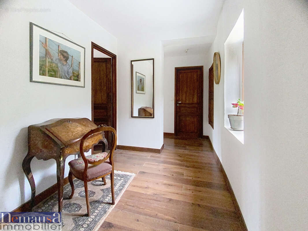 Maison à SAINT-LAURENT-DES-ARBRES