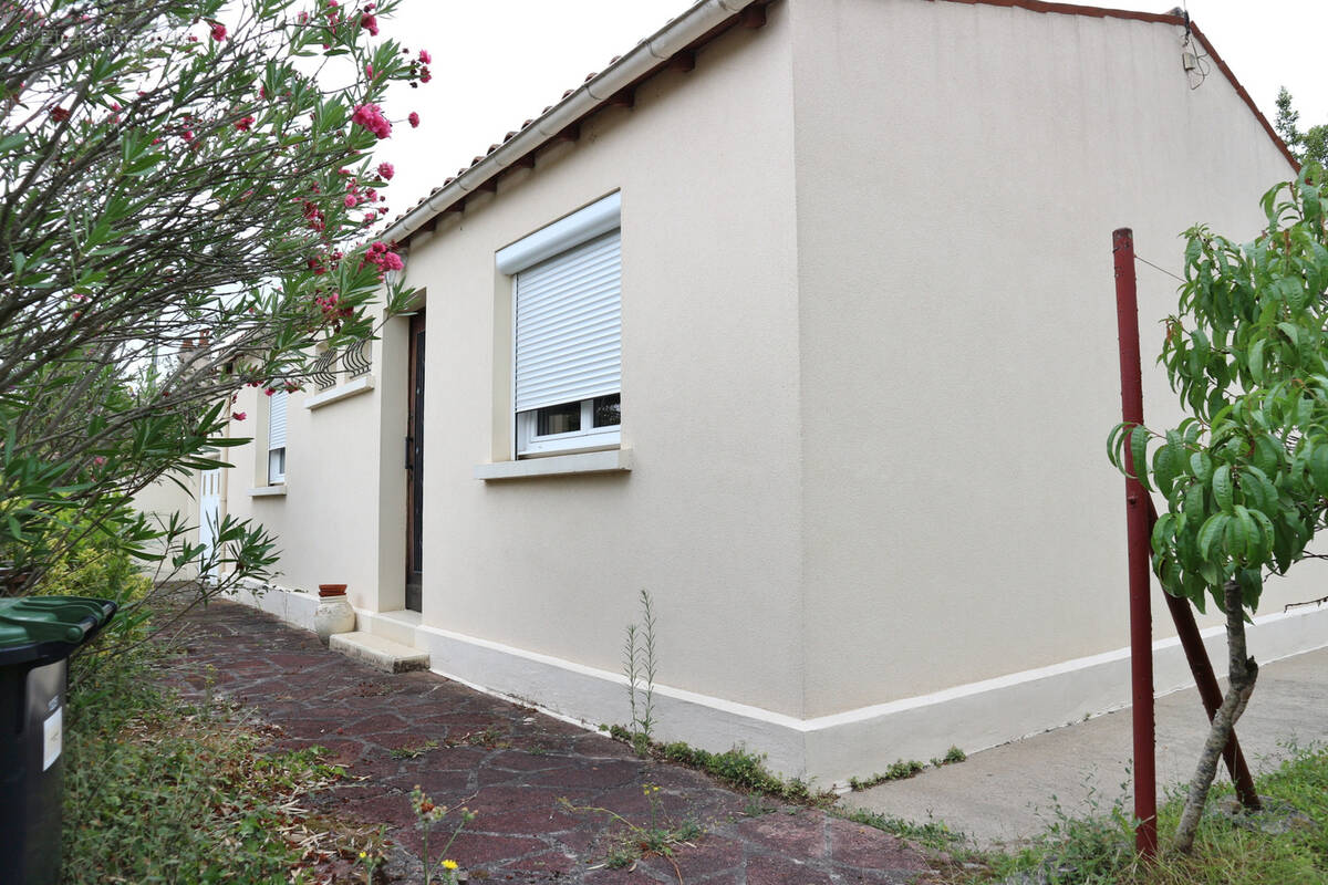 Maison à SAINTES