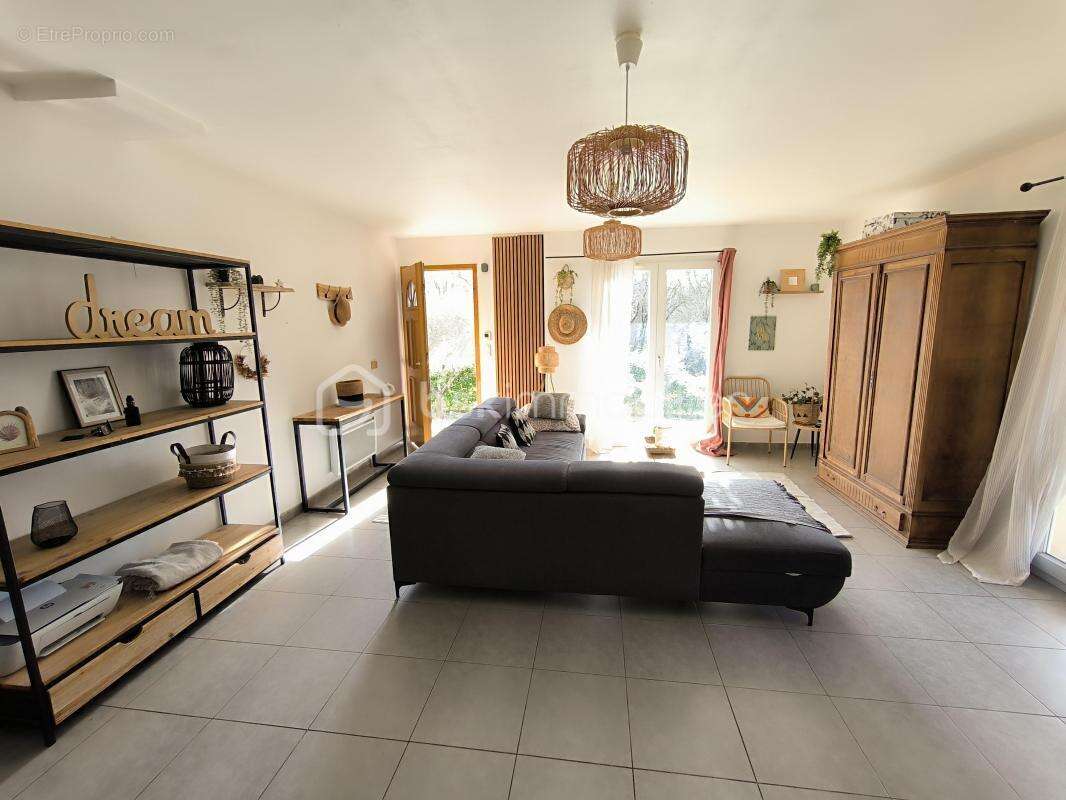 Maison à RIBAUTE-LES-TAVERNES