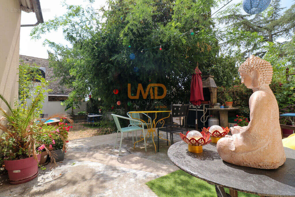 Maison ancienne rénovée avec jardin - photo 10