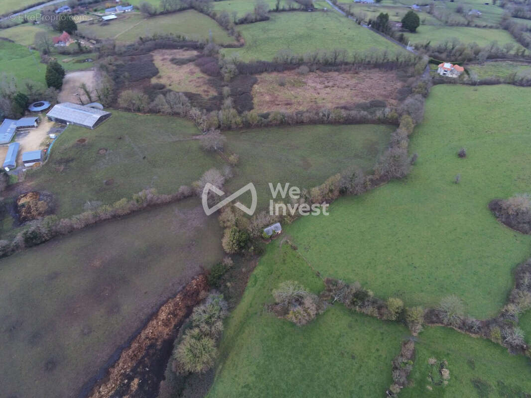 Terrain 6102 m² à Pont-L'eveque  - photo 6