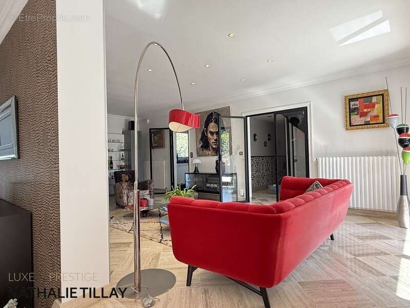 Maison à SAINT-PRYVE-SAINT-MESMIN