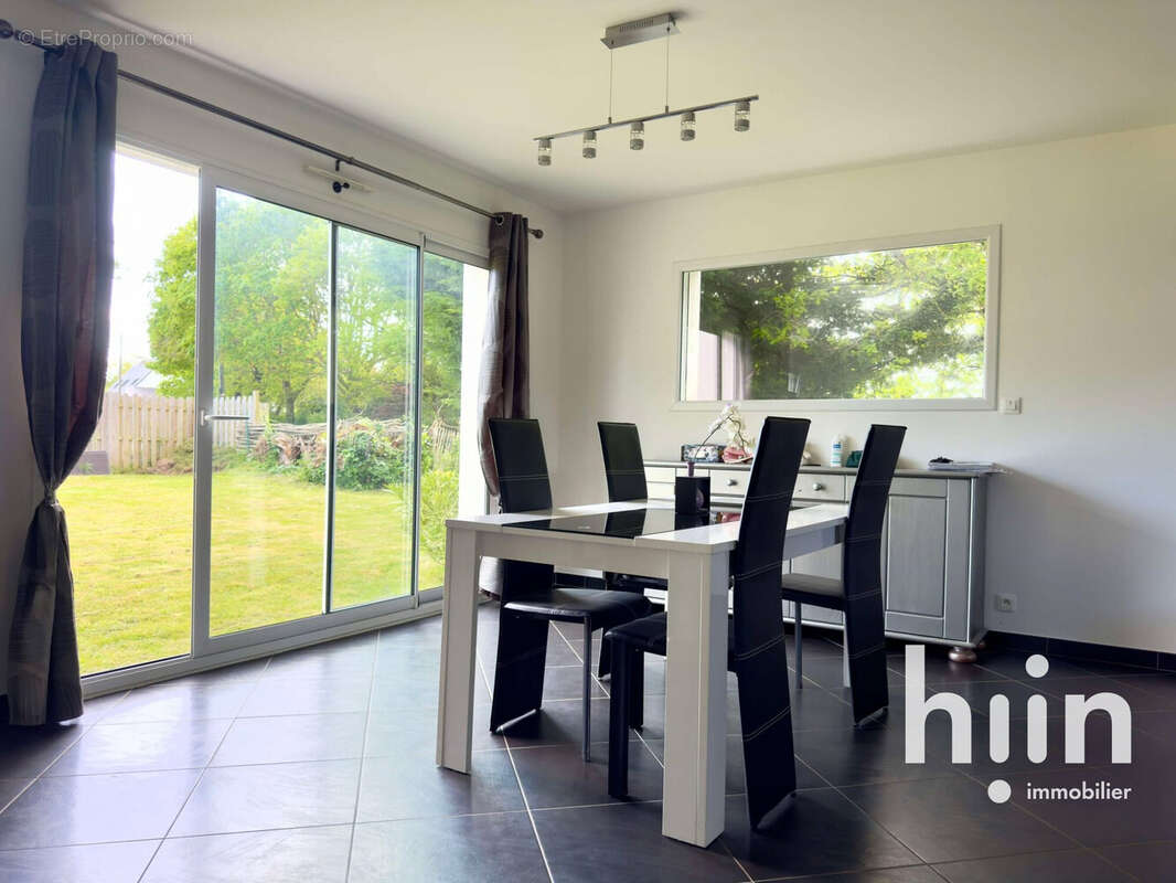 Maison à SAINT-ARMEL