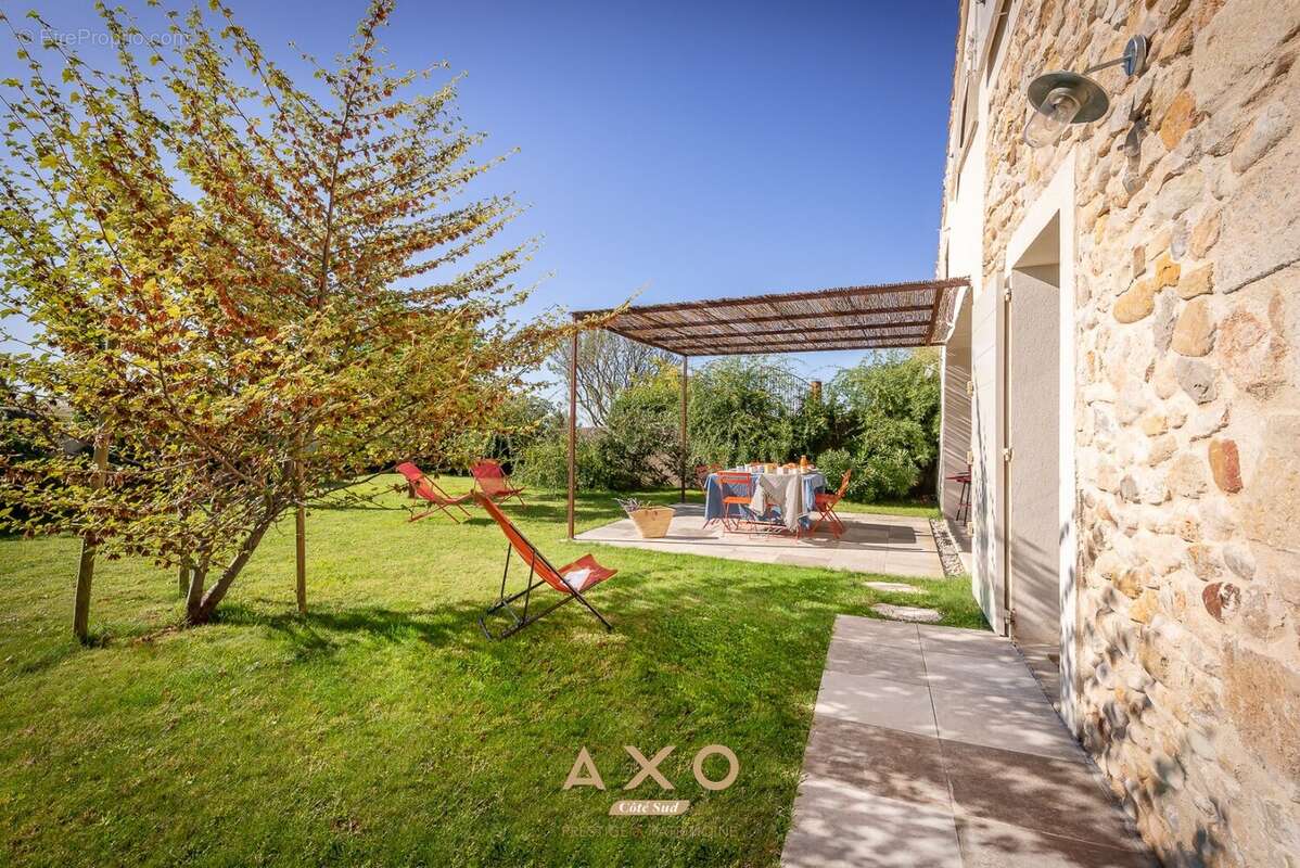 Maison à MOUSTIERS-SAINTE-MARIE