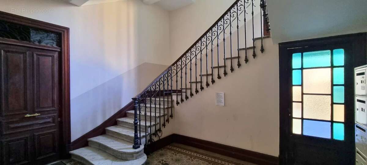 Nice centre ville - studio en dernier etage - photo 7