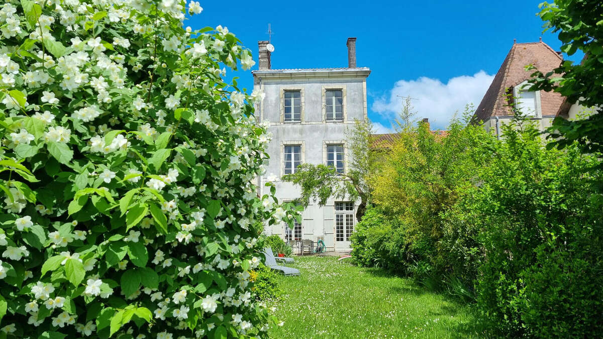 20230516_140017 - Maison à NONTRON