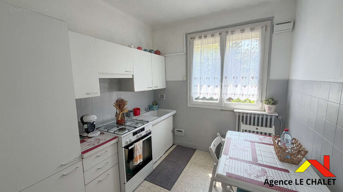 Ablon-sur-Seine Centre Maison familiale 6 pièces de 100 m², 4 chambres et grand jardin - photo 5